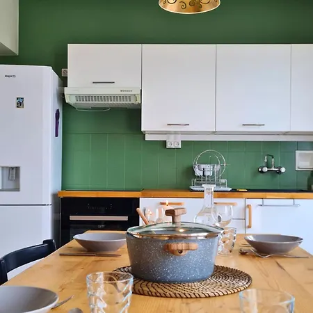 Lumineux Proche Et Marche, Centre-ville Accessible A Pied Parking Gratuit I Sweet Homes Location Royan